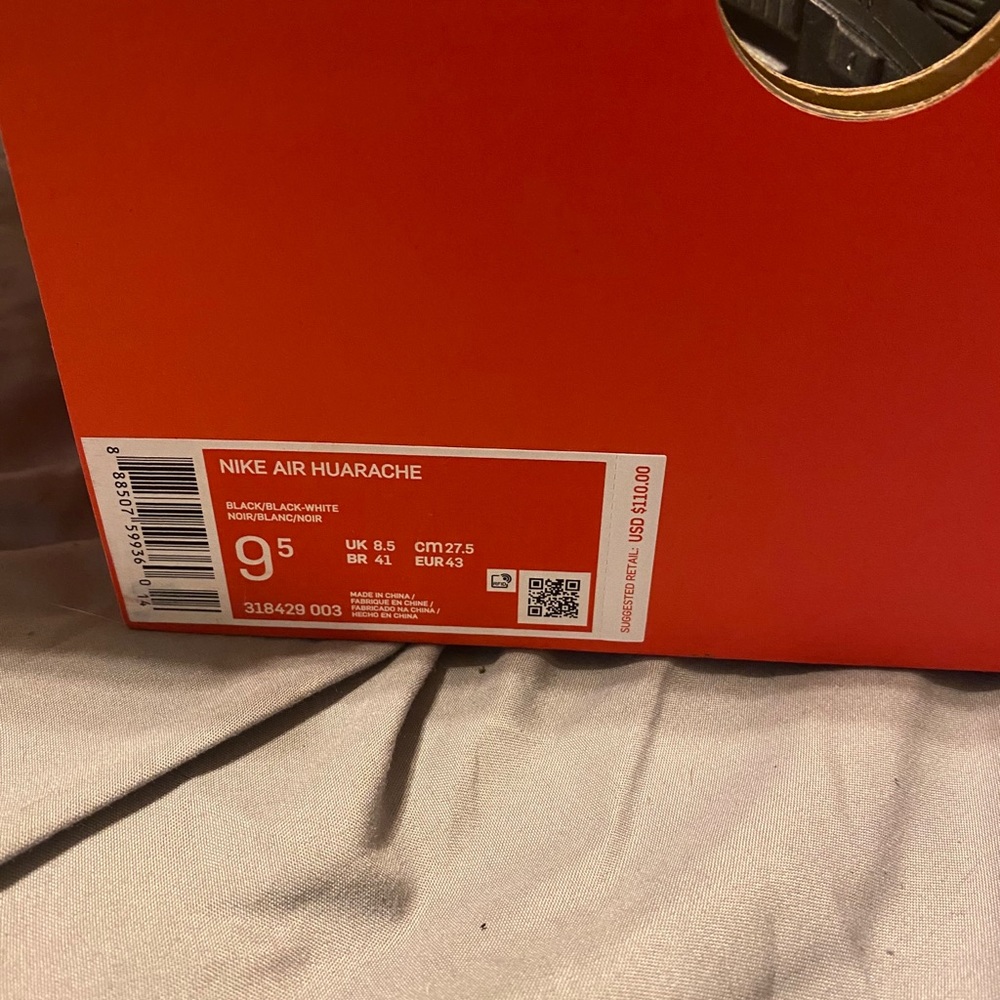 Brand New, Never Worn, in Original Box - Picture 5 of 5